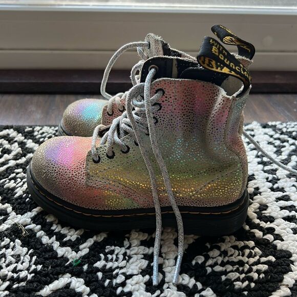 DR MARTENS Boots Iridescent Rainbow Multicolored size 8 1460 pascal t in EUC - Picture 1 of 8